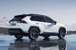 白黒の新型RAV4の画像