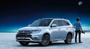 新型アウトランダーPHEVの画像