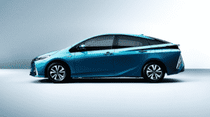 新型プリウスPHVの画像