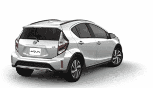 アクア：シルバーメタリック（リヤ）