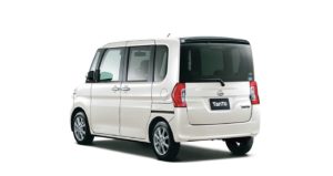 タント：パールホワイトⅢ（リヤ）