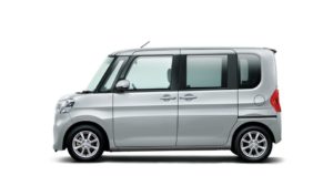 タント：ブライトシルバーメタリック（サイド）