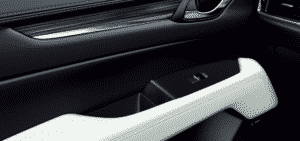 CX-5の内側サイドドア画像